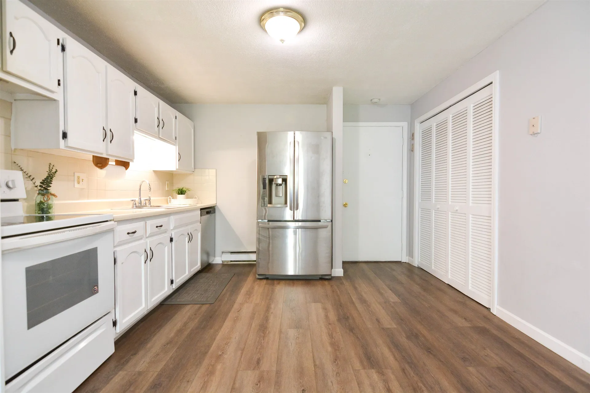 189 N. Capitol Hill Drive Londonderry NH 03053