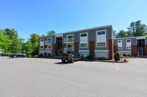 189 N. Capitol Hill Drive Londonderry NH 03053