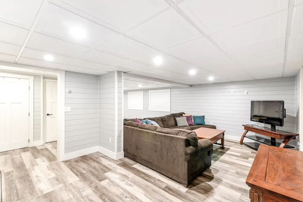 222 Littleworth Road Madbury NH 03823