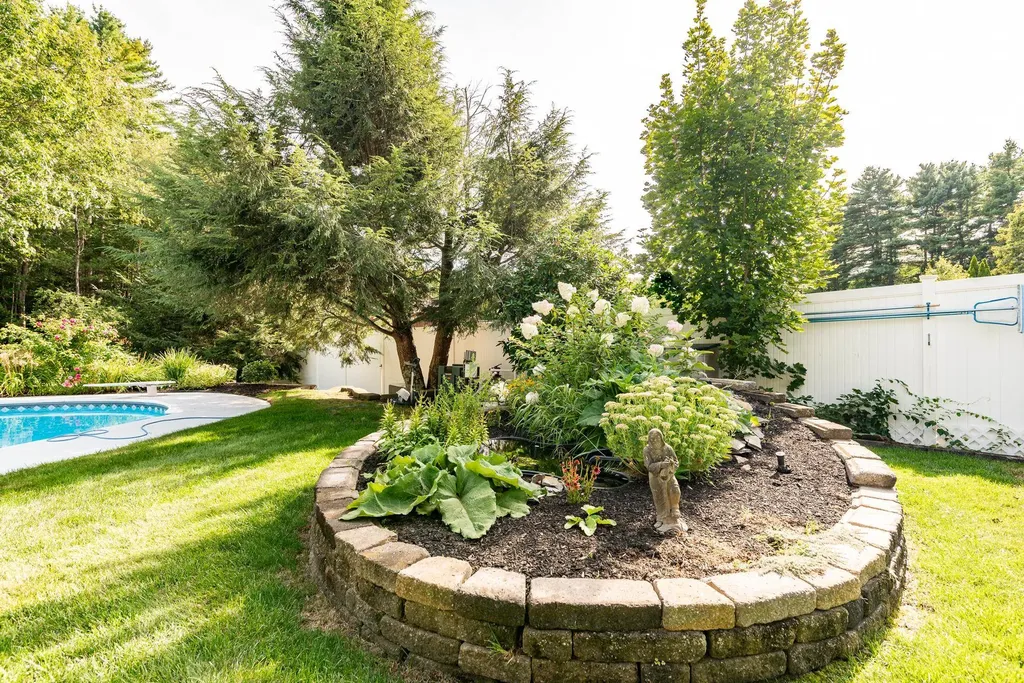 222 Littleworth Road Madbury NH 03823