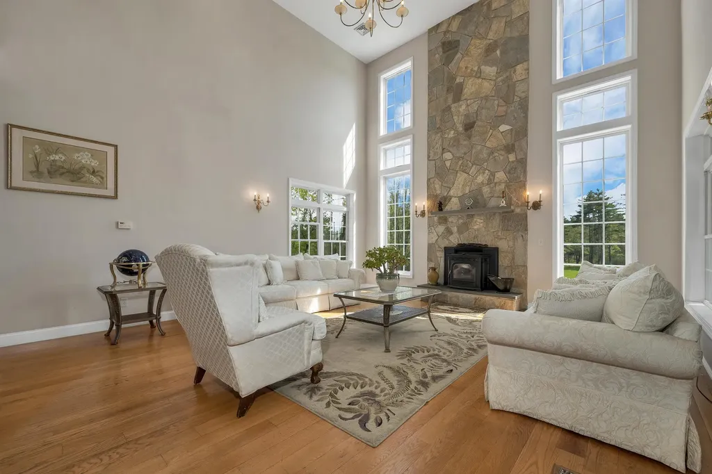 60 Brown Road Hampton Falls NH 03844
