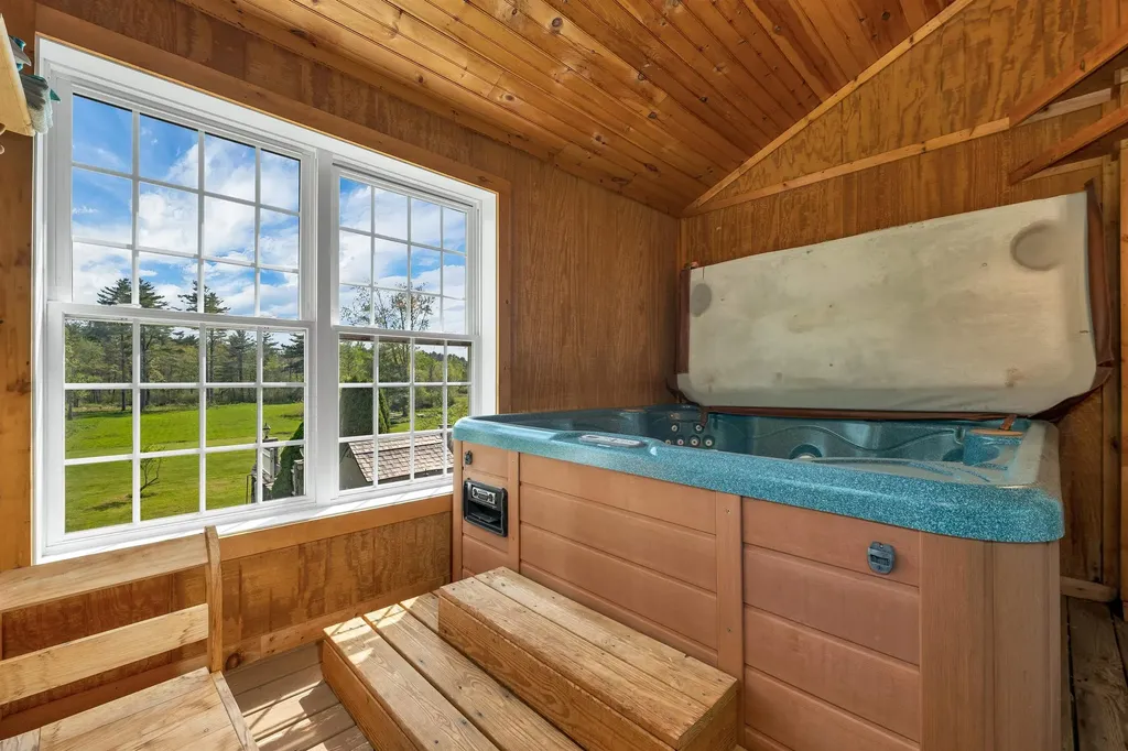 60 Brown Road Hampton Falls NH 03844