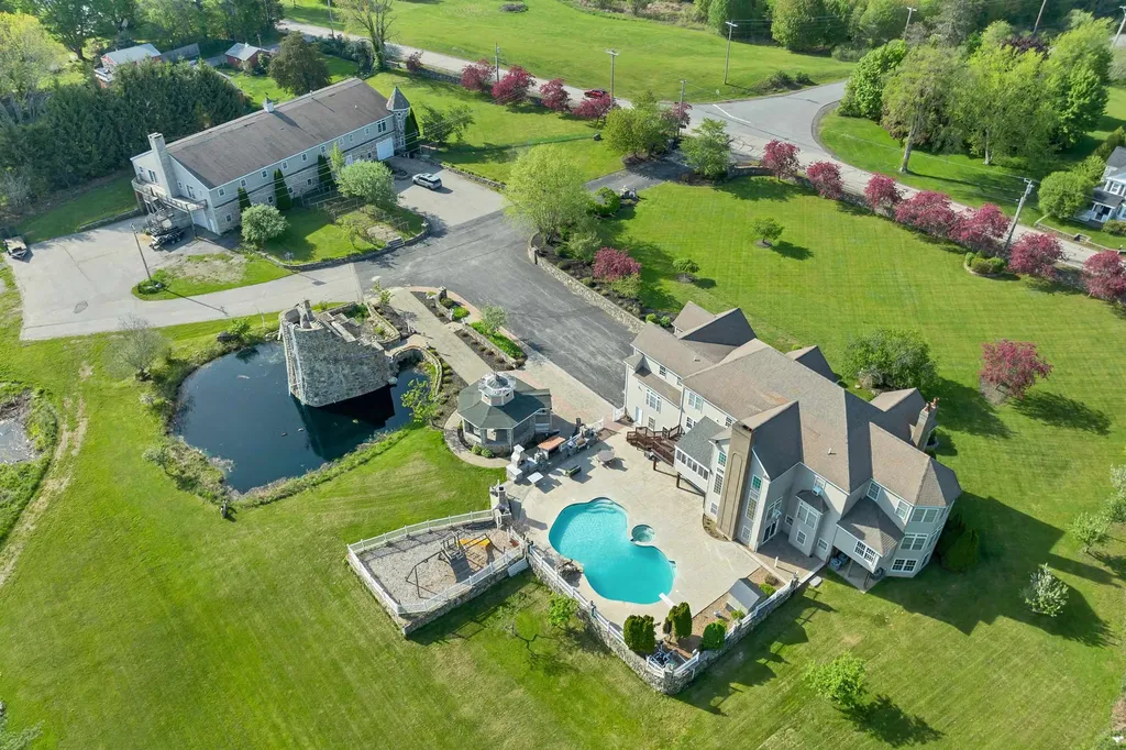 60 Brown Road Hampton Falls NH 03844