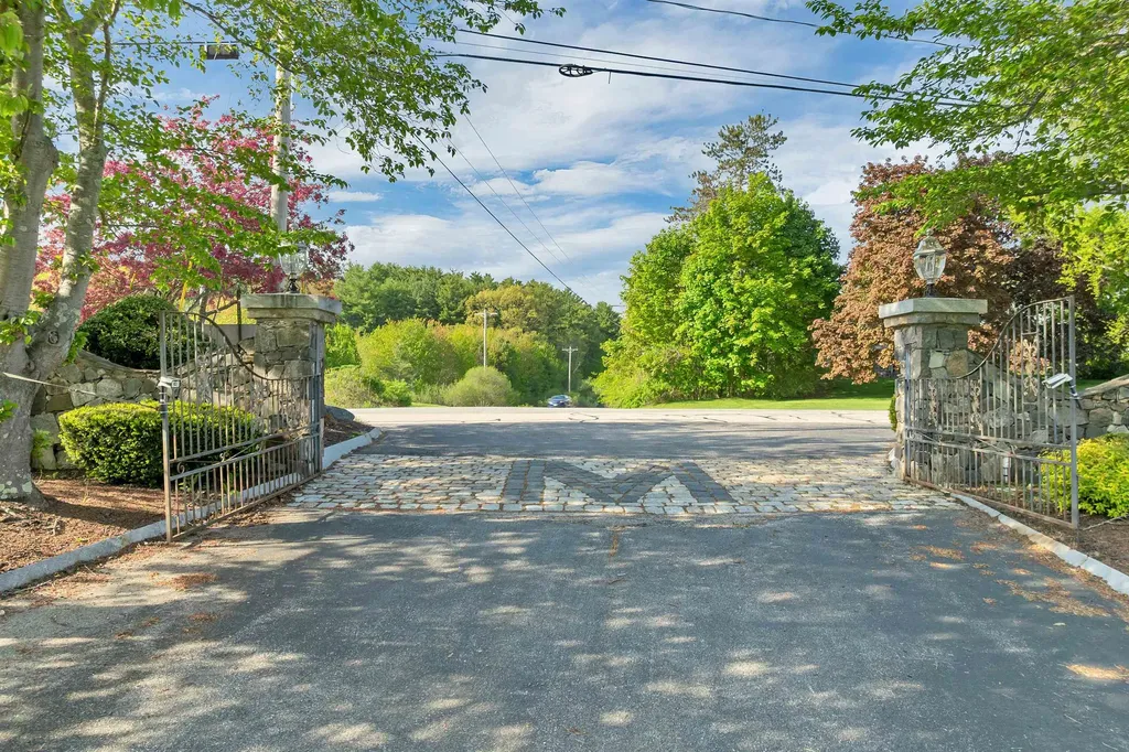60 Brown Road Hampton Falls NH 03844