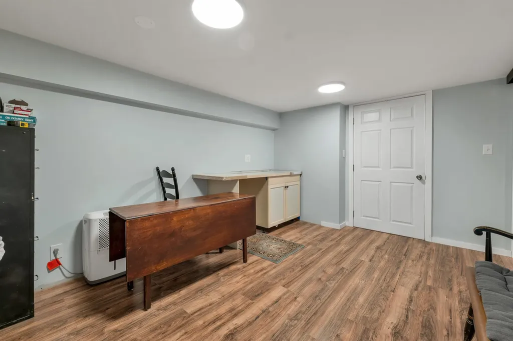 14 Squamscott Road Stratham NH 03885