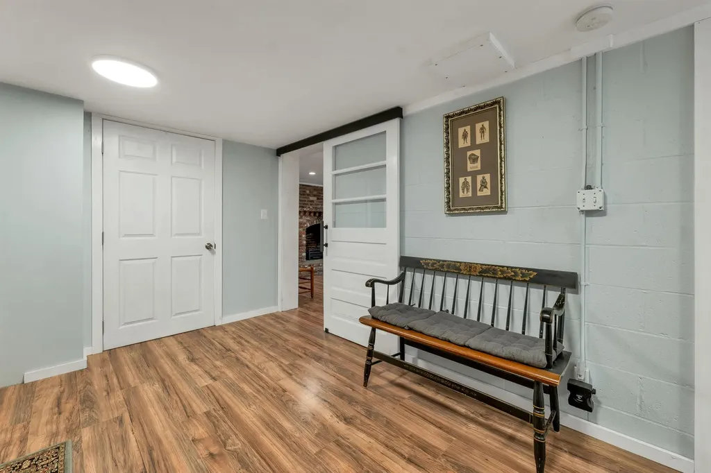 14 Squamscott Road Stratham NH 03885