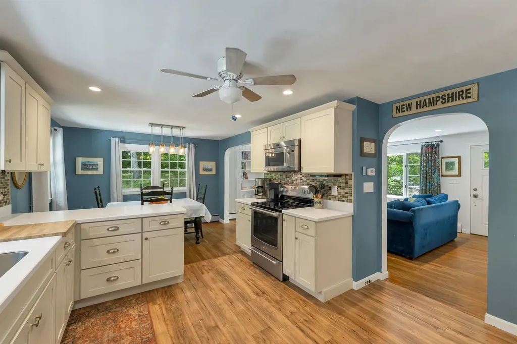 14 Squamscott Road Stratham NH 03885