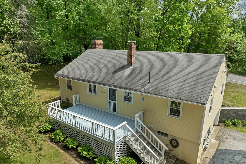 14 Squamscott Road Stratham NH 03885