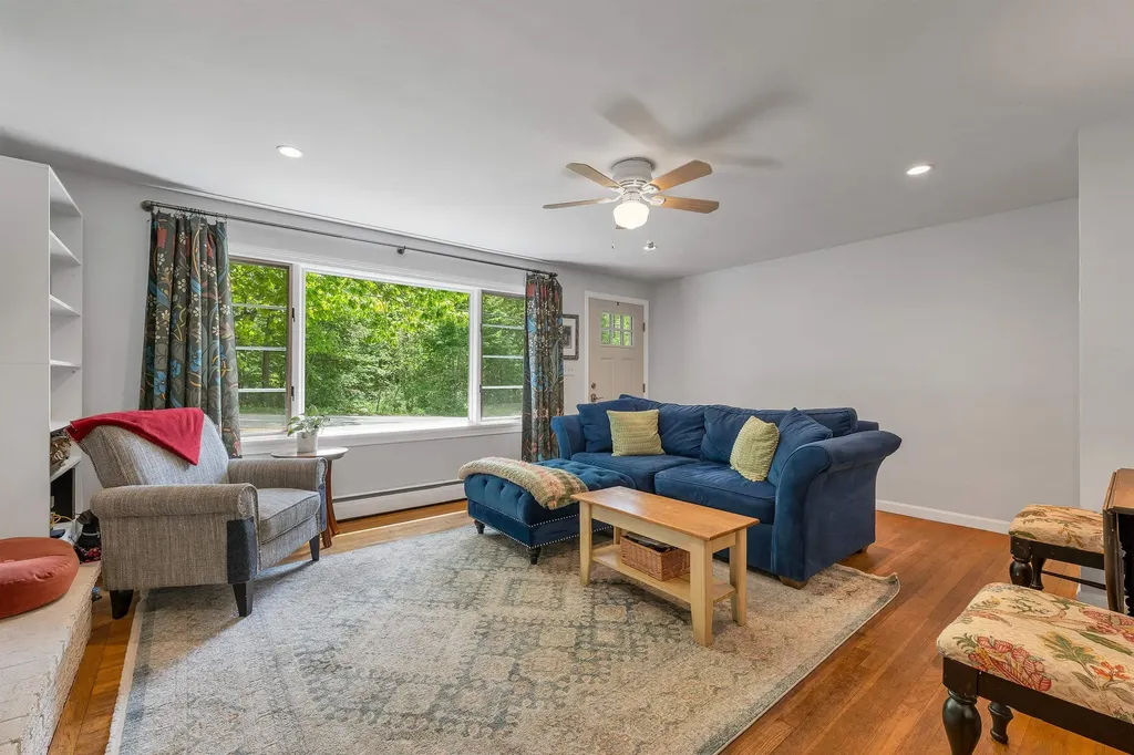 14 Squamscott Road Stratham NH 03885