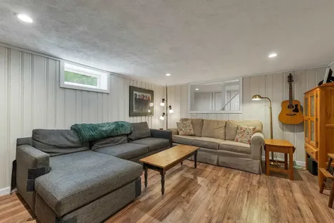 14 Squamscott Road Stratham NH 03885