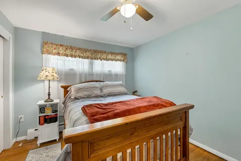 14 Squamscott Road Stratham NH 03885