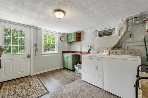 14 Squamscott Road Stratham NH 03885