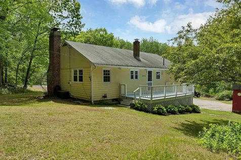 14 Squamscott Road Stratham NH 03885
