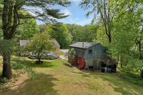 14 Squamscott Road Stratham NH 03885