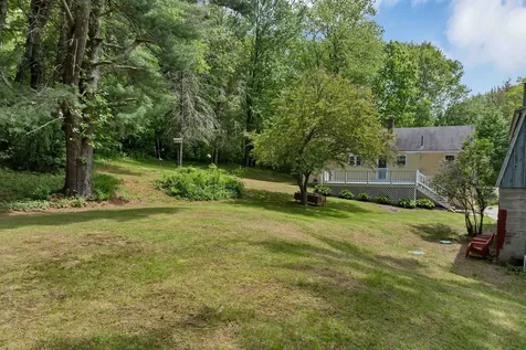 14 Squamscott Road Stratham NH 03885