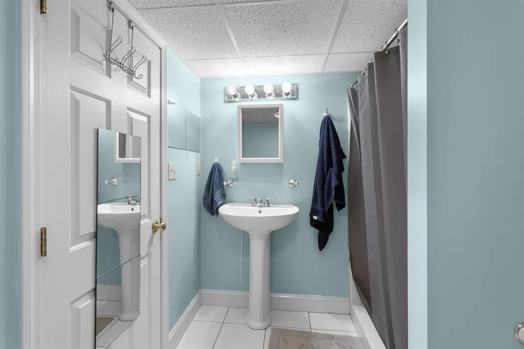 117 Brady Circle Manchester NH 03109