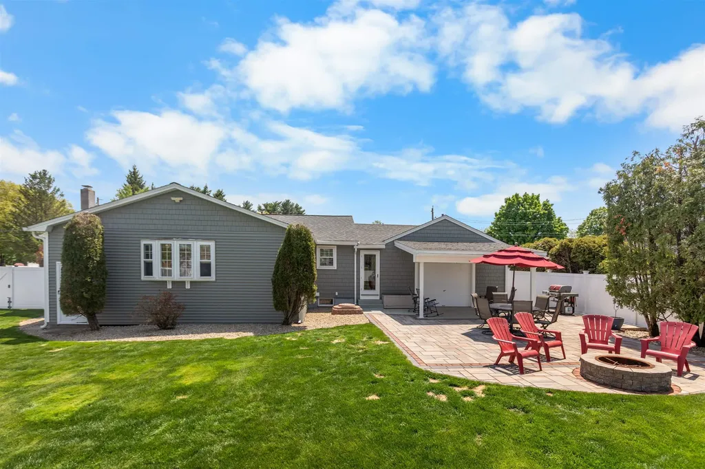 117 Brady Circle Manchester NH 03109