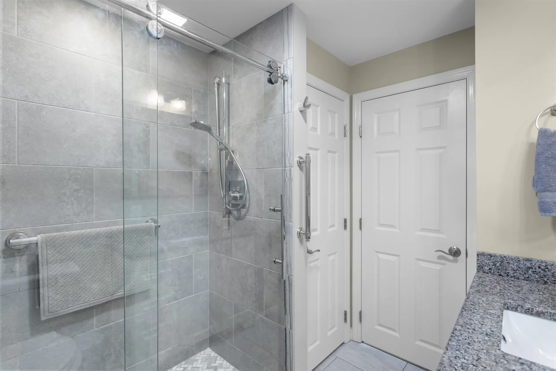 117 Brady Circle Manchester NH 03109