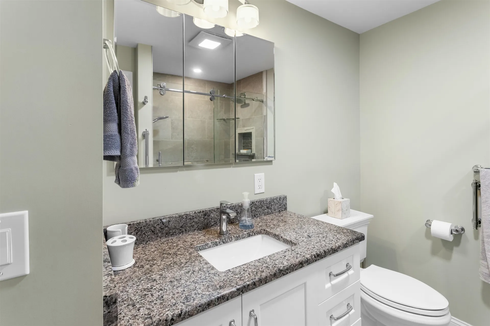 117 Brady Circle Manchester NH 03109