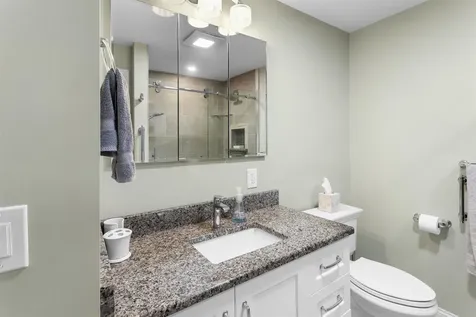 117 Brady Circle Manchester NH 03109