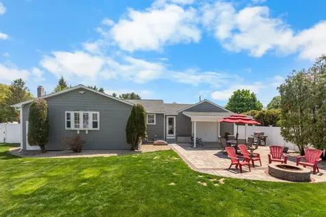 117 Brady Circle Manchester NH 03109