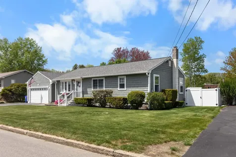 117 Brady Circle Manchester NH 03109
