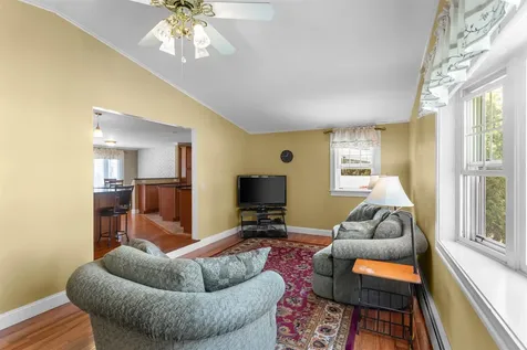 117 Brady Circle Manchester NH 03109