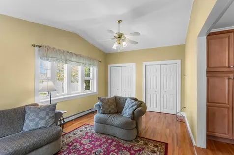117 Brady Circle Manchester NH 03109