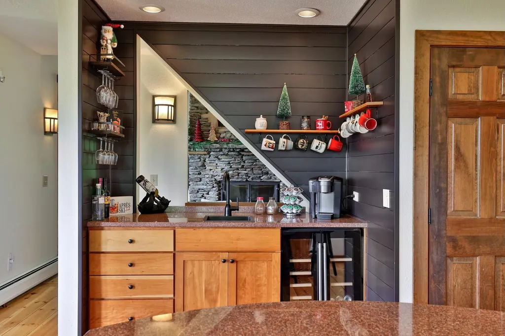 181 Harrier Way Plymouth VT 05056