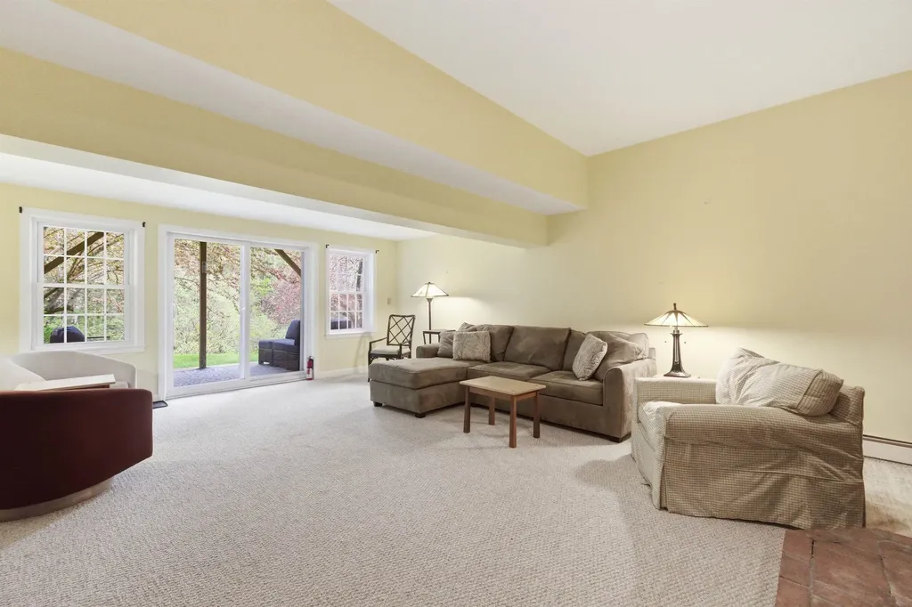 85 Town House Way Woodstock VT 05091