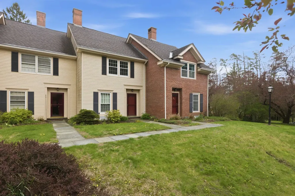 85 Town House Way Woodstock VT 05091