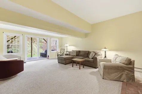85 Town House Way Woodstock VT 05091