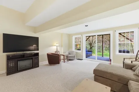 85 Town House Way Woodstock VT 05091