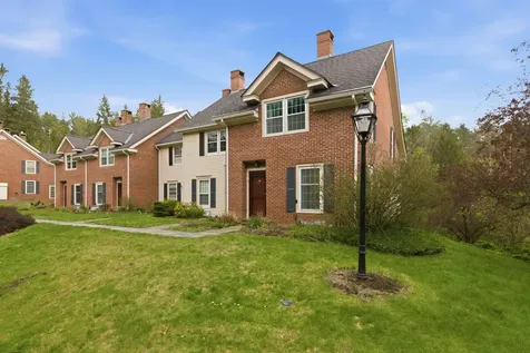 85 Town House Way Woodstock VT 05091