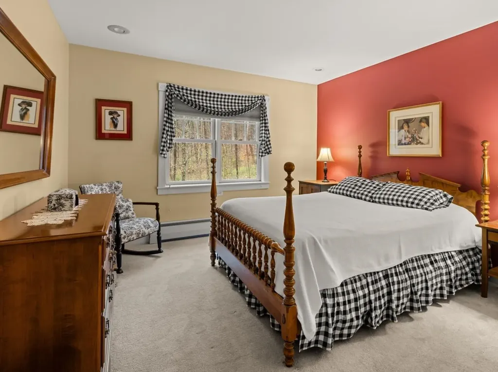 10 Hedgehog Hill Underhill VT 05489