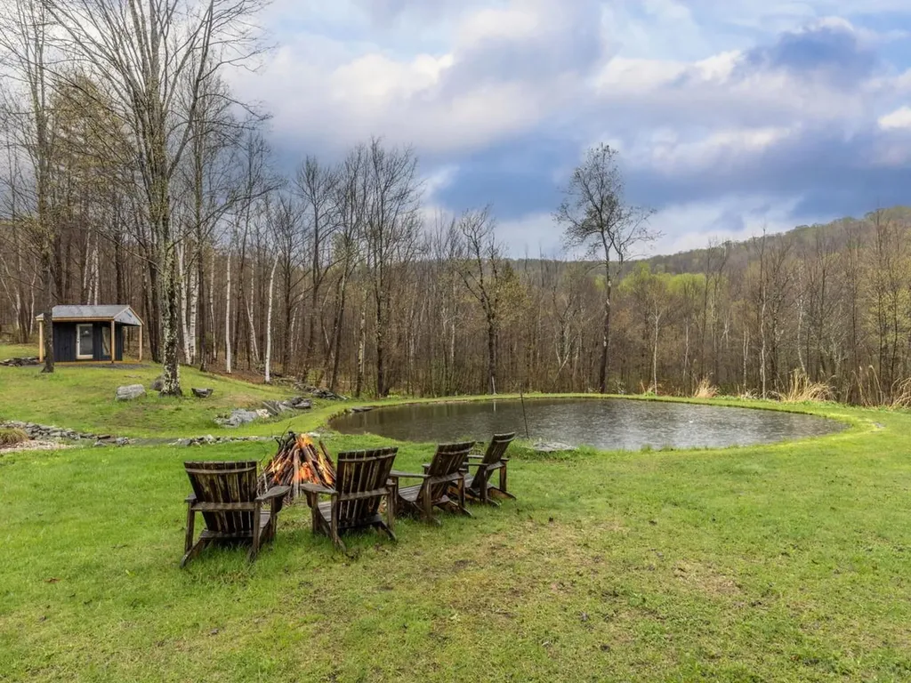 10 Hedgehog Hill Underhill VT 05489