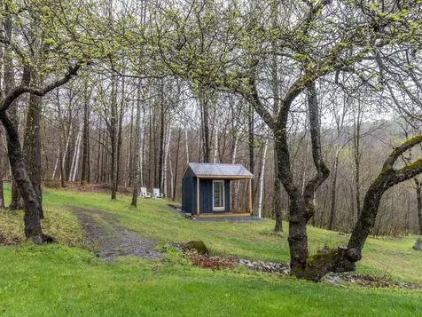 10 Hedgehog Hill Underhill VT 05489