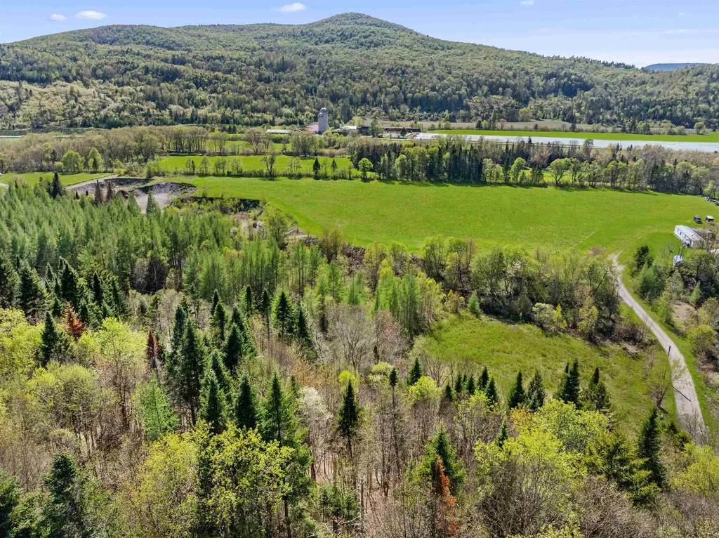- Hall Stream Road Pittsburg NH 03592