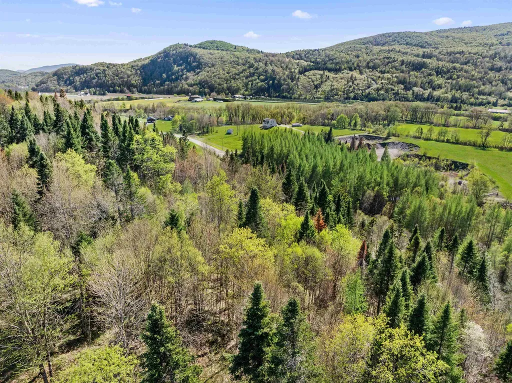 - Hall Stream Road Pittsburg NH 03592