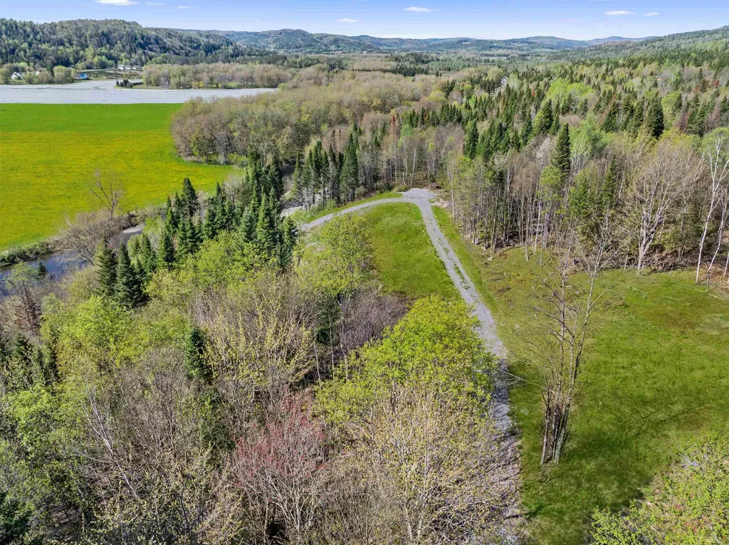 - Hall Stream Road Pittsburg NH 03592