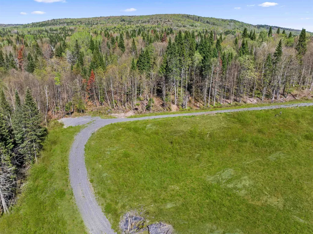 - Hall Stream Road Pittsburg NH 03592