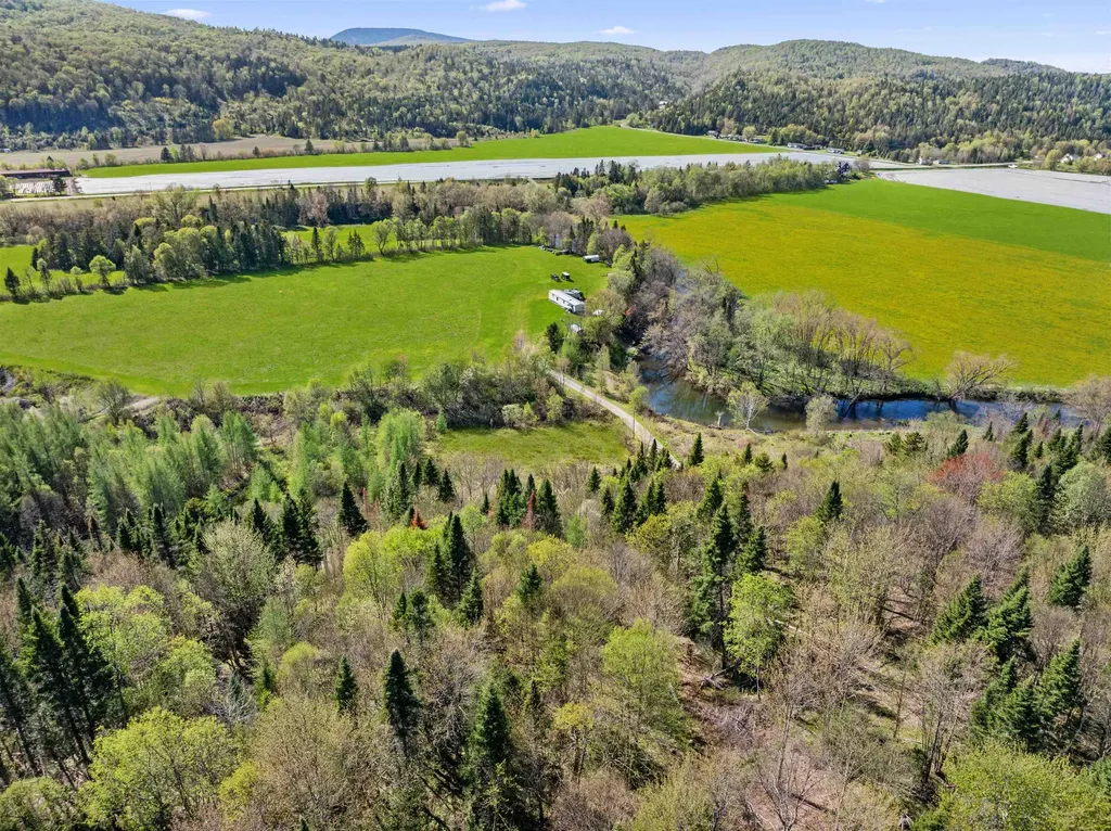 - Hall Stream Road Pittsburg NH 03592