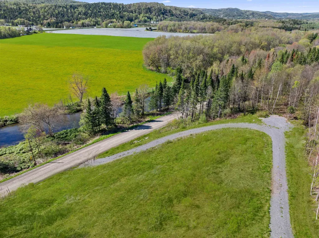 - Hall Stream Road Pittsburg NH 03592