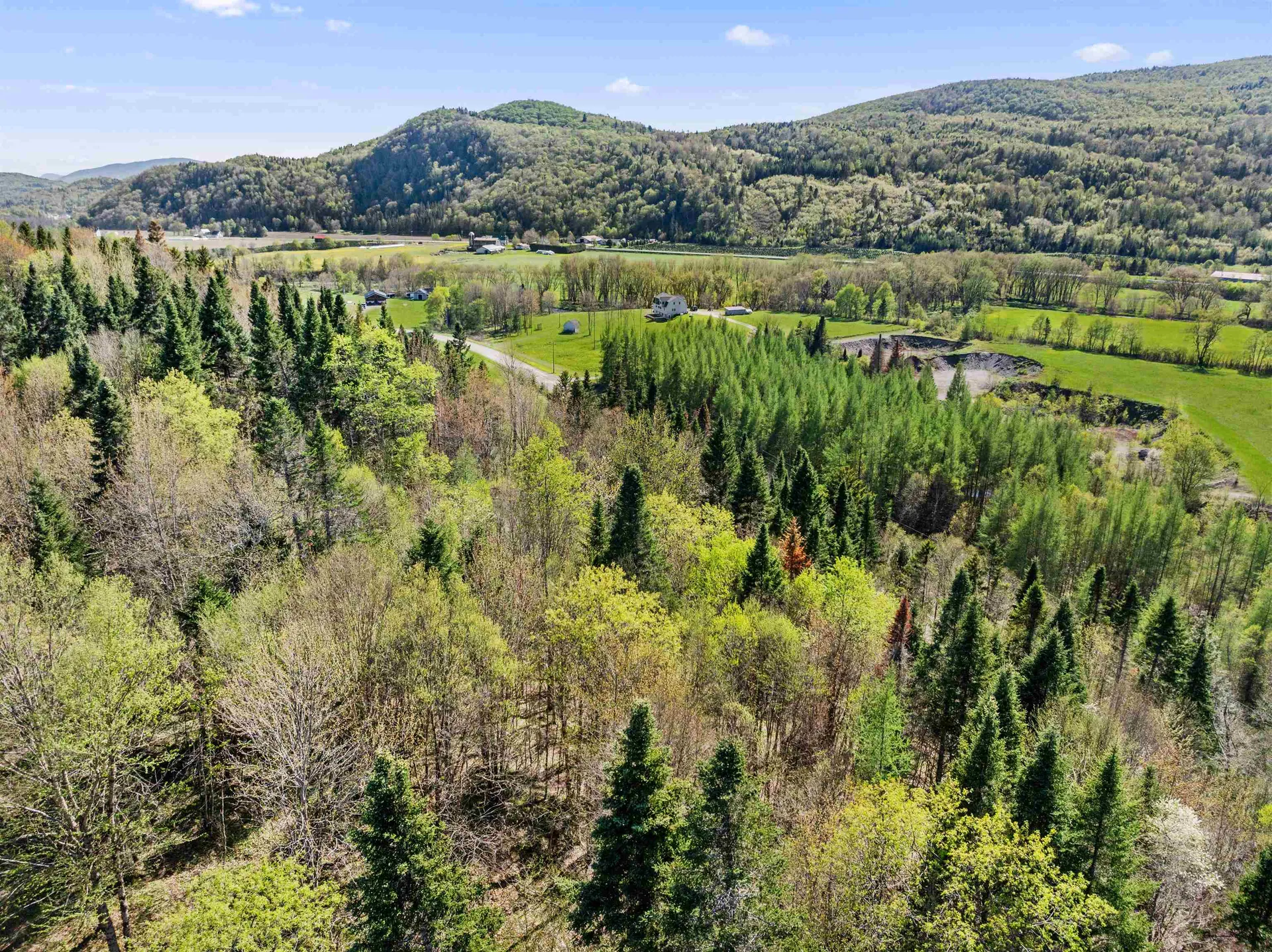 - Hall Stream Road Pittsburg NH 03592