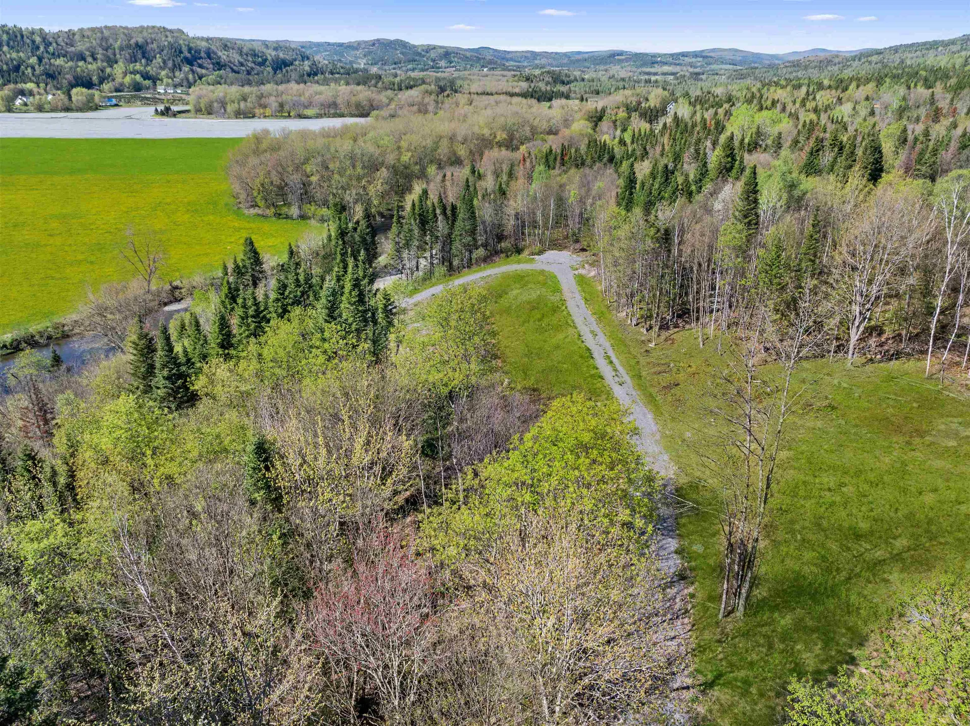 - Hall Stream Road Pittsburg NH 03592