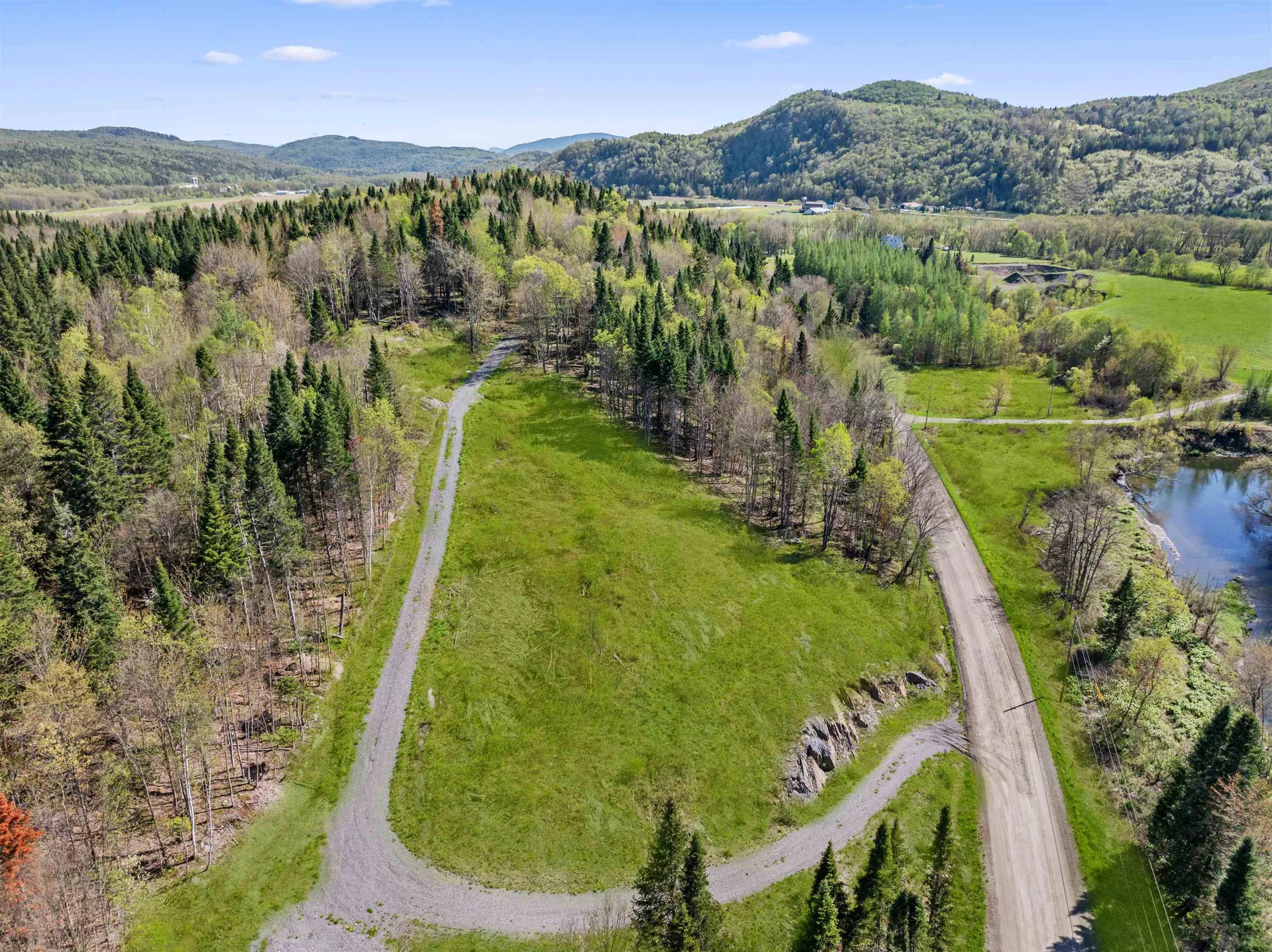 - Hall Stream Road Pittsburg NH 03592