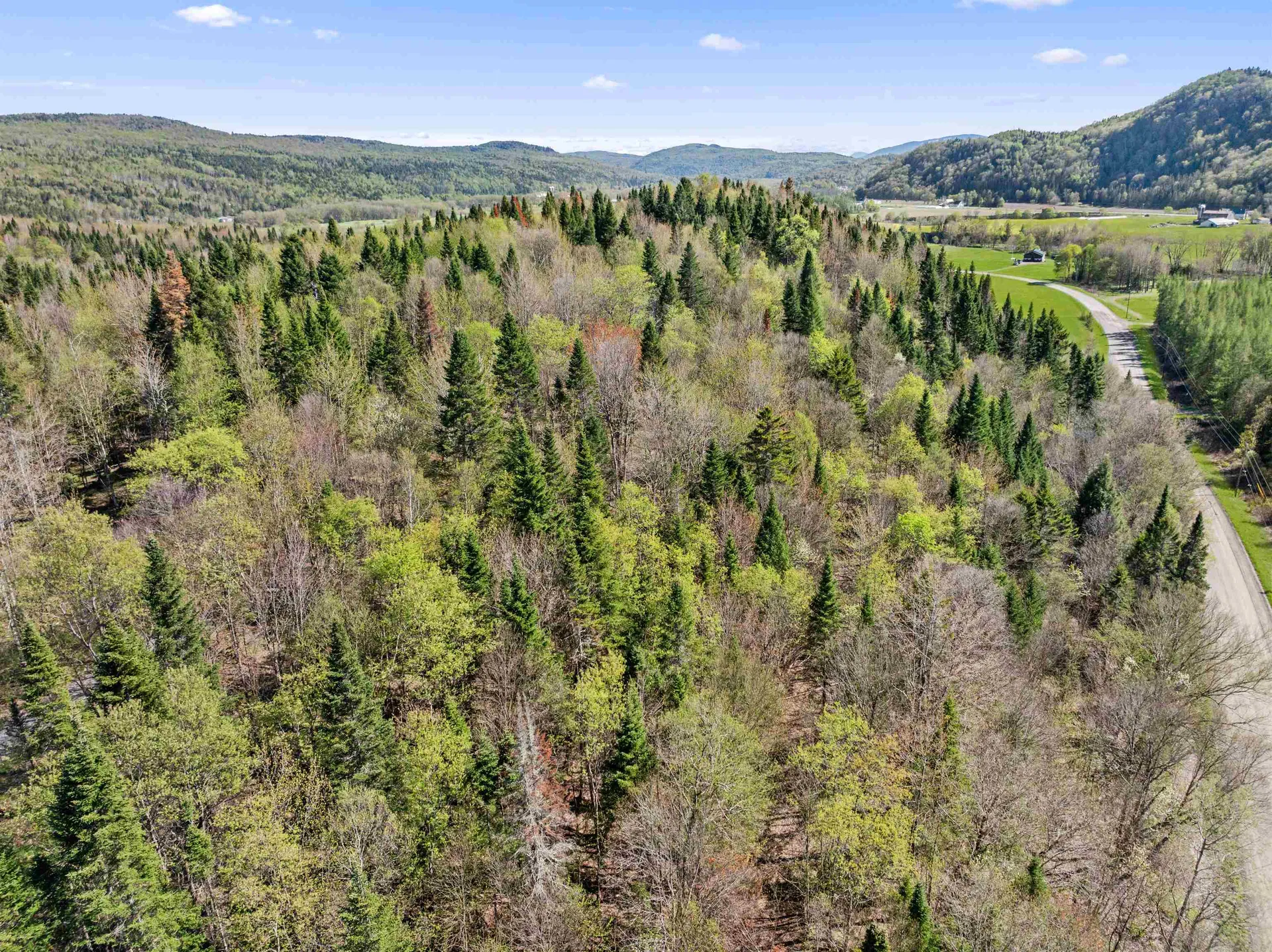 - Hall Stream Road Pittsburg NH 03592