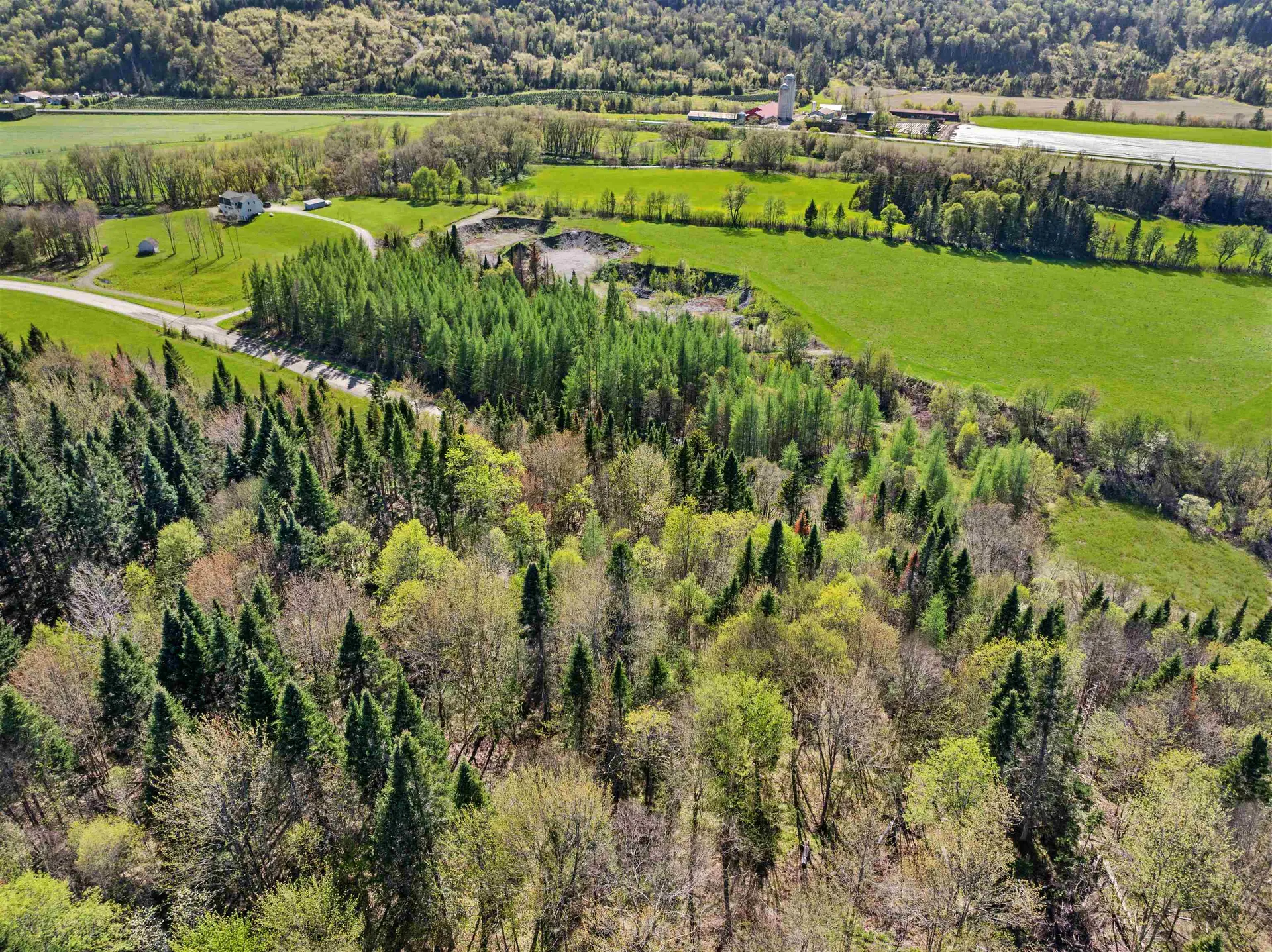 - Hall Stream Road Pittsburg NH 03592
