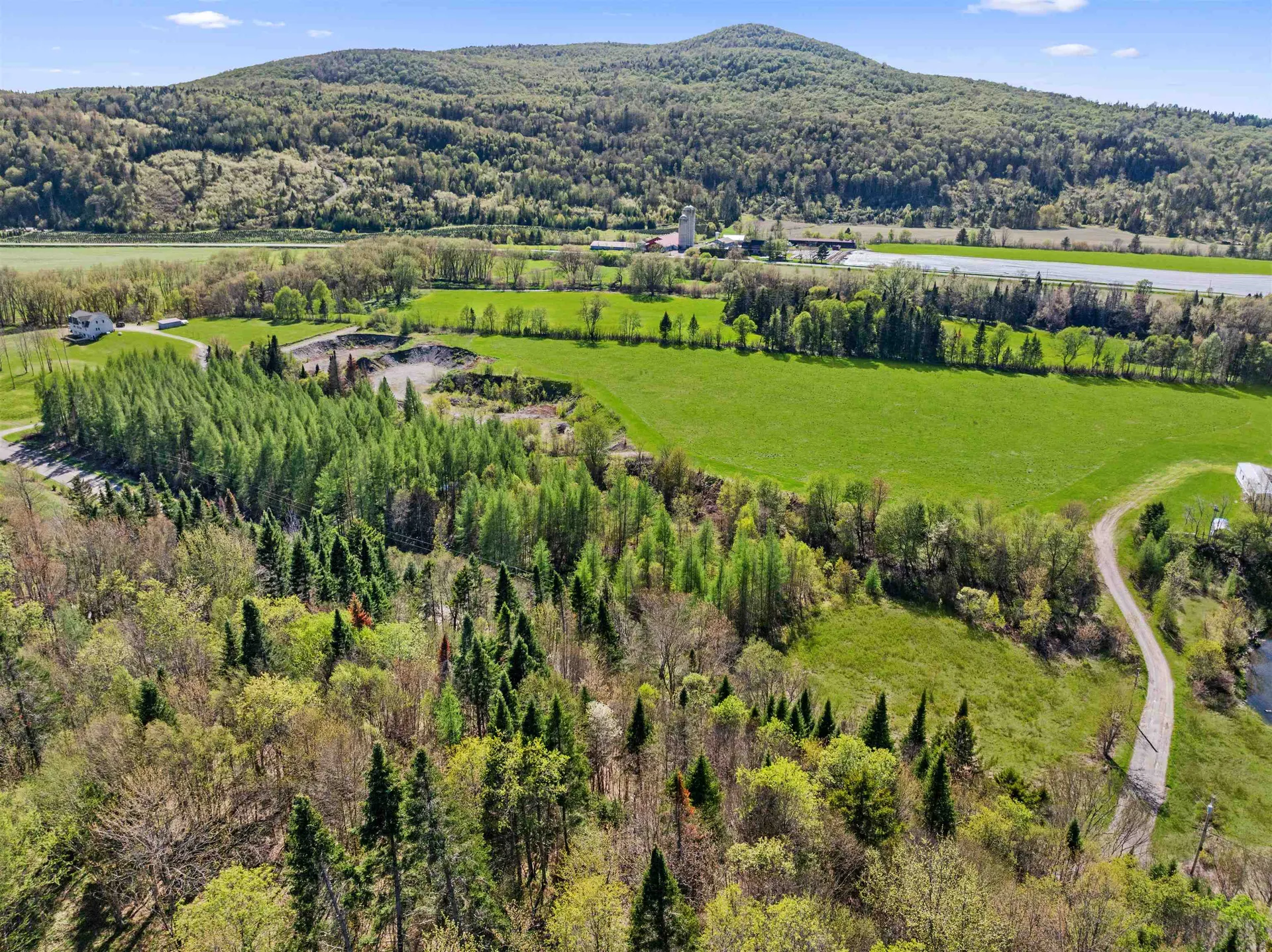 - Hall Stream Road Pittsburg NH 03592