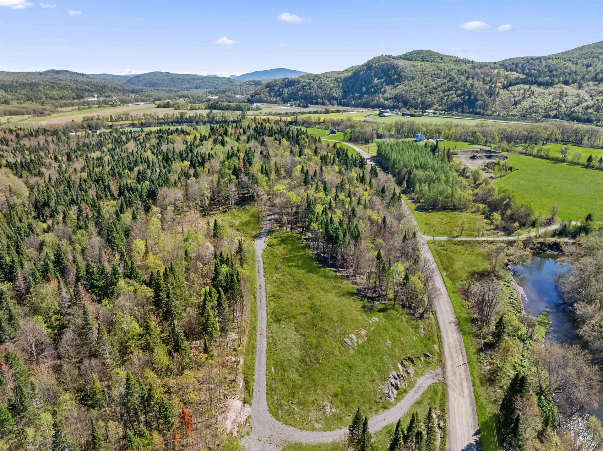 - Hall Stream Road Pittsburg NH 03592